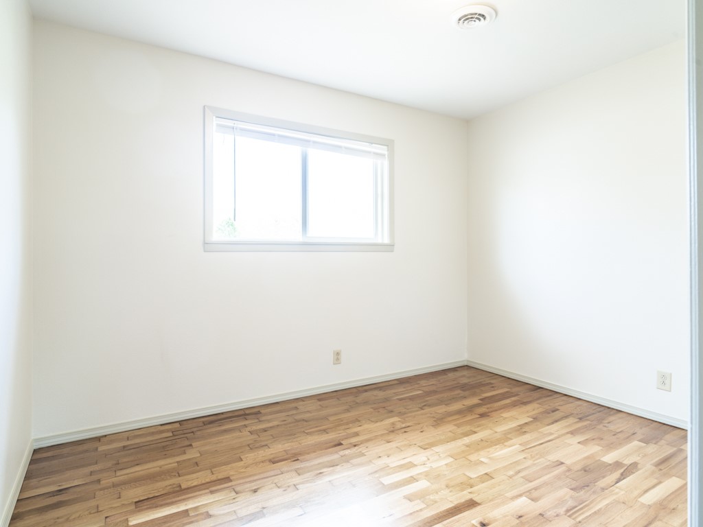 Sundown Sub Rogers - Residential Lease