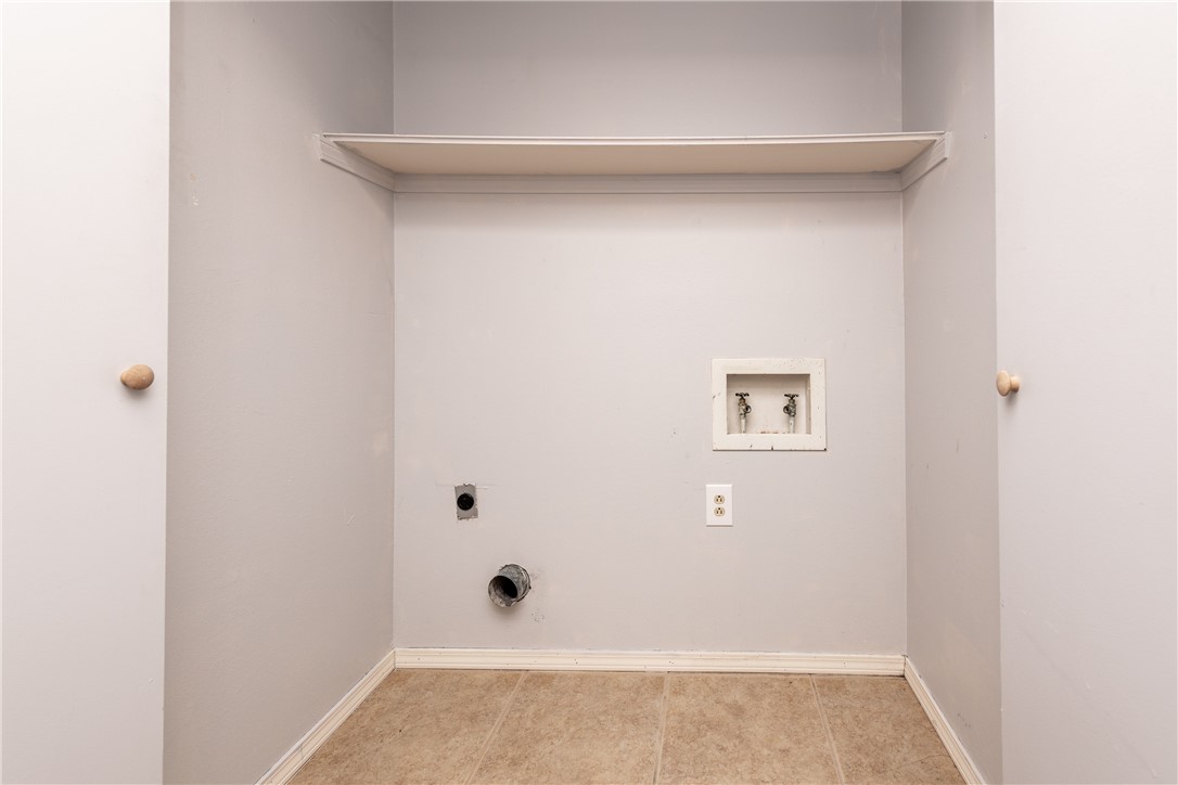 Beverly Oaks Add Rogers - Residential Lease