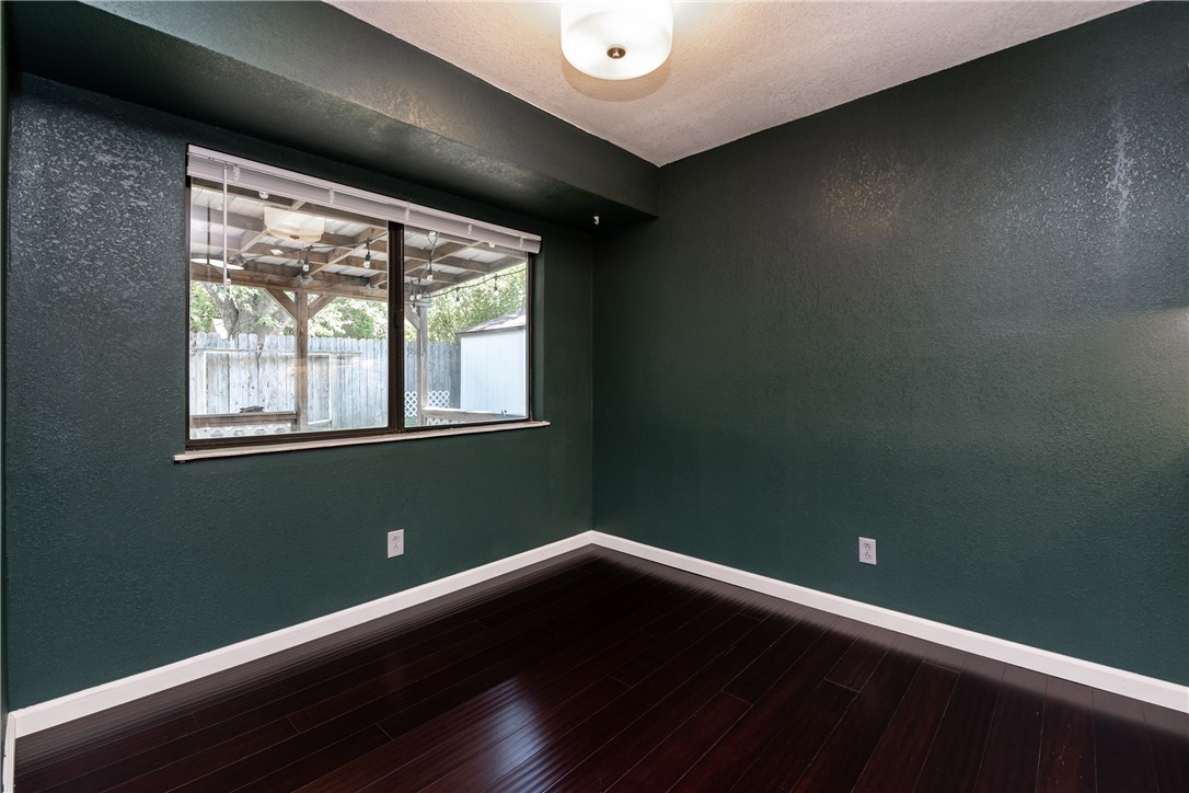 Beverly Oaks Add Rogers - Residential Lease