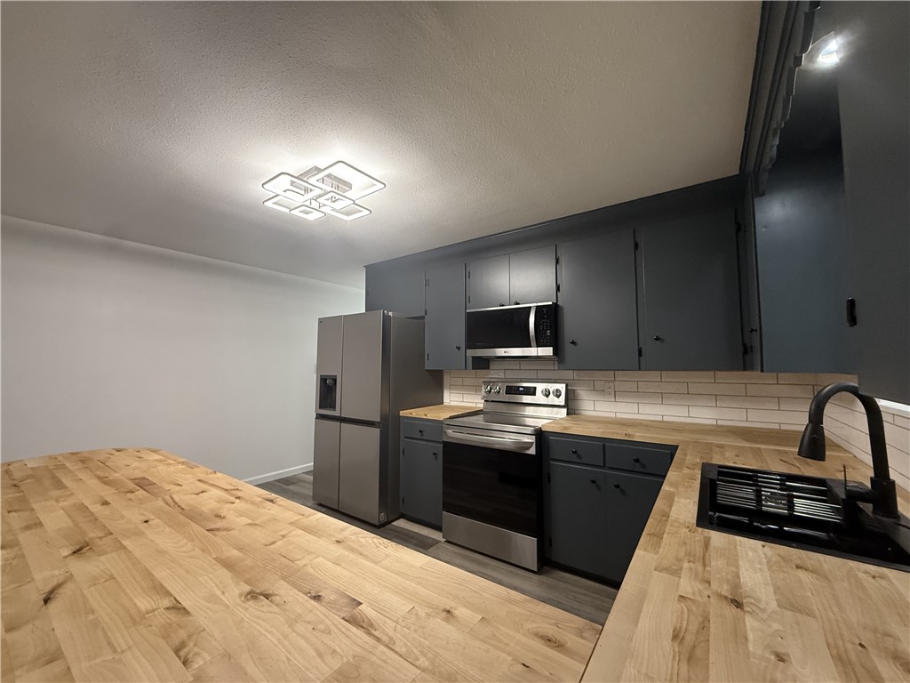 McCormick & Rose - Residential Lease