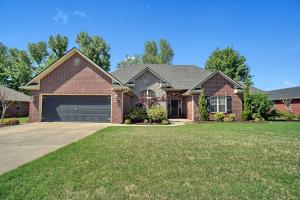 A custom built 4 bedroom, 3 full bath lovely brick home, boasting 2634 sq ft of living space with detailing that sets it apart from the crowd. Located in one of Russellville's most desirable areas this home features a fireplace in the greatroom, split floor plan, high ceilings, wood flooring & crown molding. Huge Kitchen,  Living room and formal dining. Open floor plan, sprinkler system, screened porch.  If you have been thinking about making a move to Brookview now is the time to act!