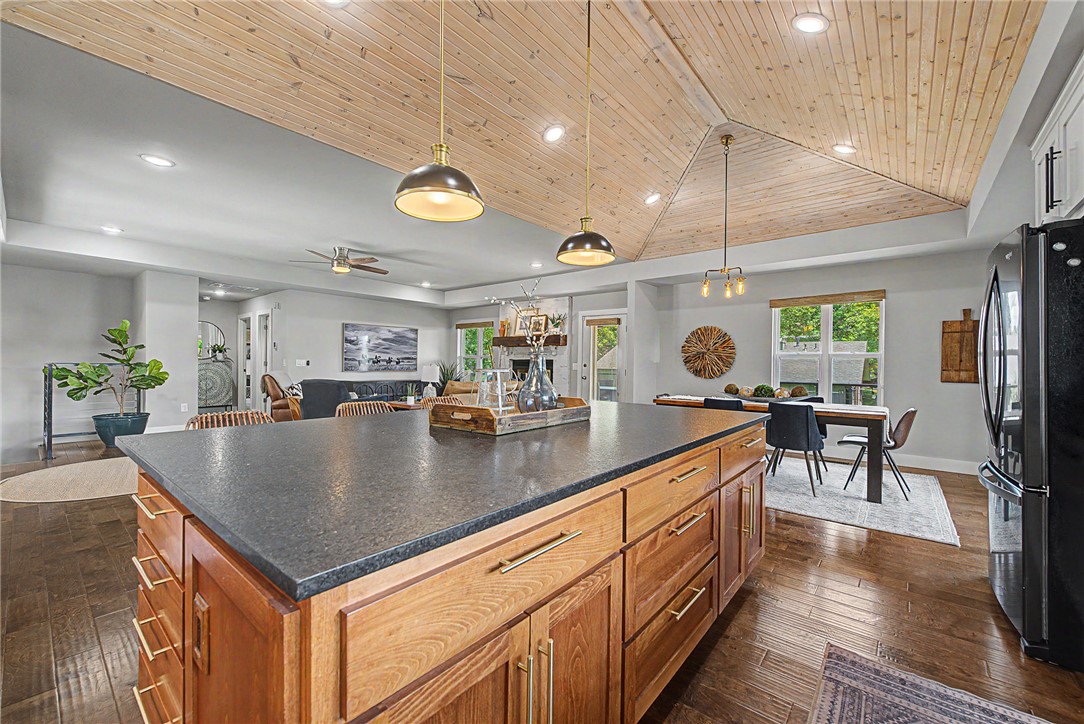 Quail Run Sub Bentonville - Residential