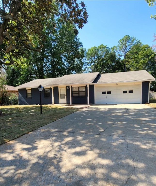 Located just a few minutes from downtown Springdale. It provides easy access to local shops, restaurants,  attractions, and I49. House can be rented furnished at different monthly amount (call for info).