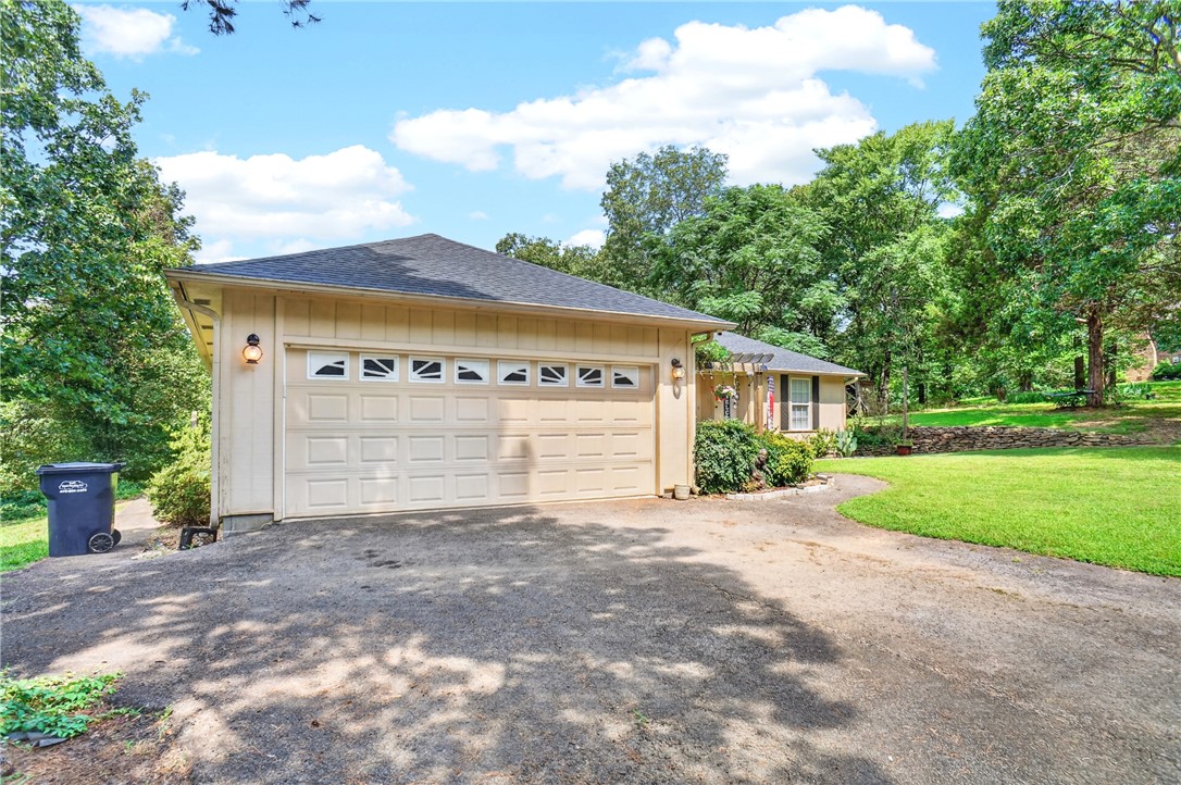 HICKORY HILL - Residential