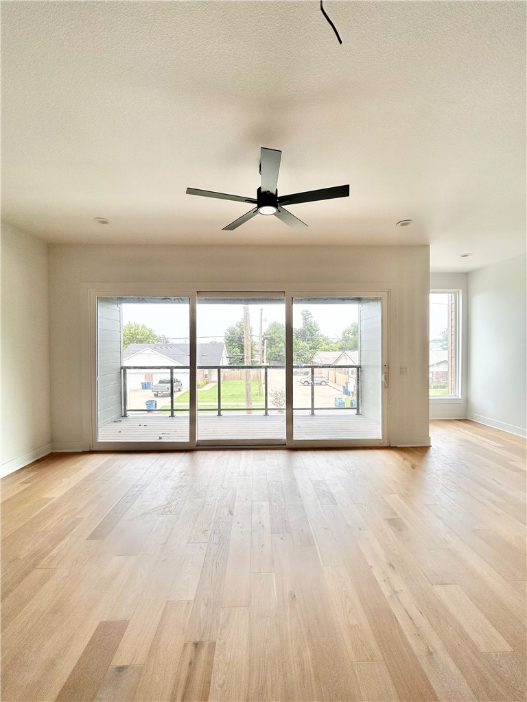 9TH & A HORIZONTAL PROPERTY REGIME-BENTO - Residential