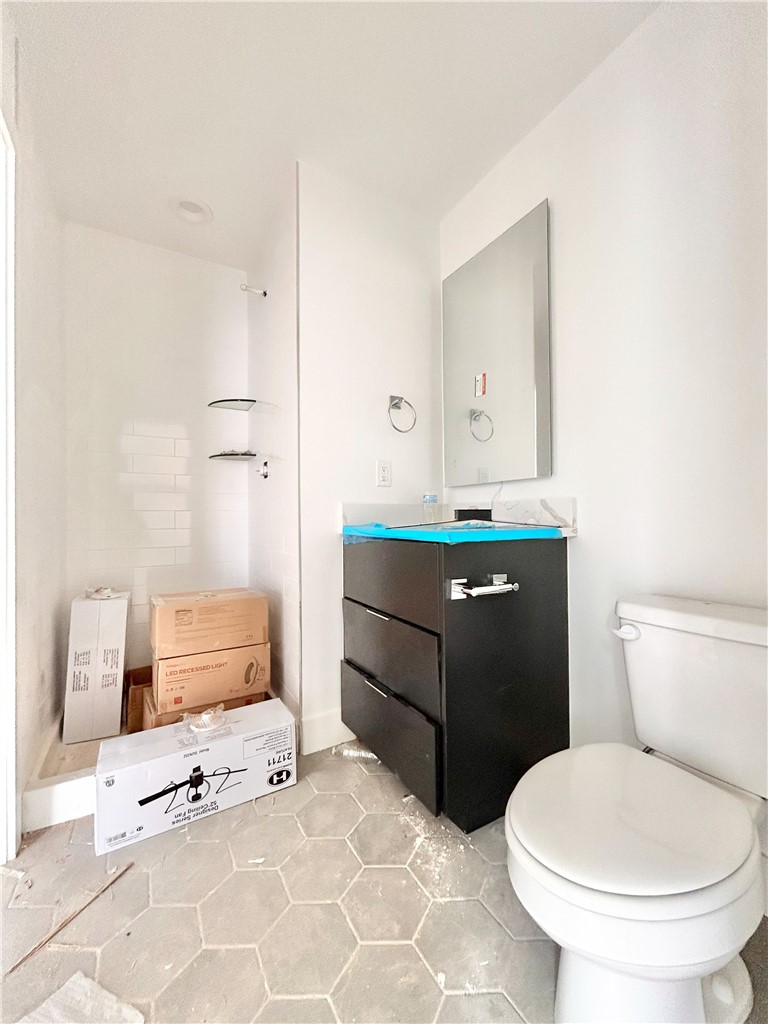 9TH & A HORIZONTAL PROPERTY REGIME-BENTO - Residential