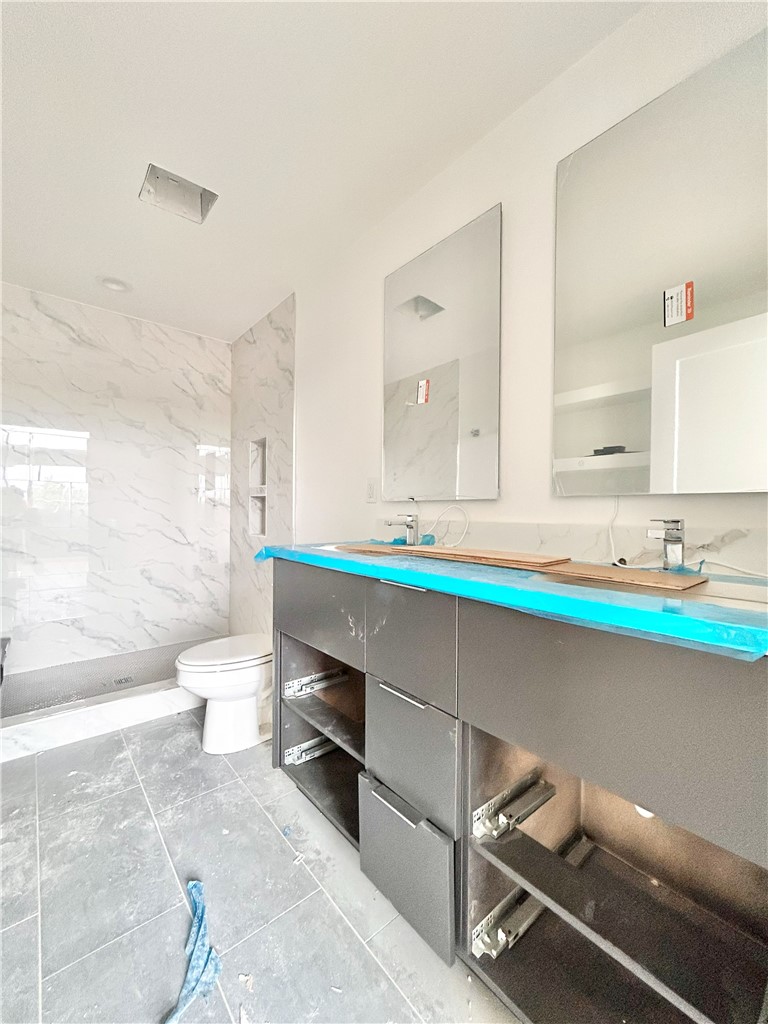9TH & A HORIZONTAL PROPERTY REGIME-BENTO - Residential