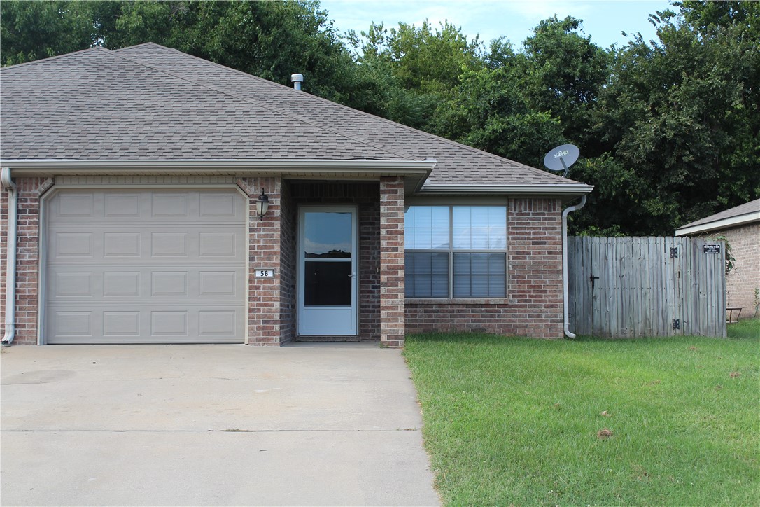 Farmington all brick 3 bed, 2 bath, single car garage duplex. Privacy fenced backyards. 60 Rainsong is occupied and rented at $1200 per month with an expiration of 12/31/24. 58 Rainsong is occupied and rented at $1200 per month with an expiration of 9/30/24. Pictures are from 58 Rainsong.