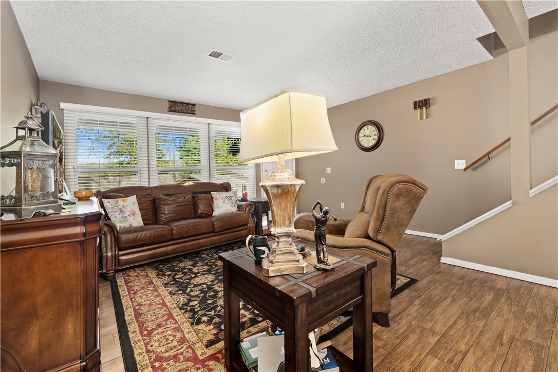Townhouse Tct 3 A/K/A Drake Court Bvv - Residential