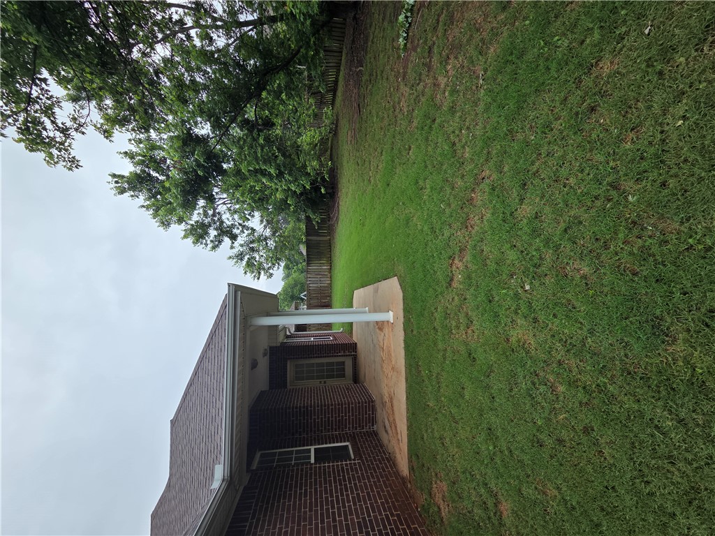 Crofton Manor Sub - Residential Lease