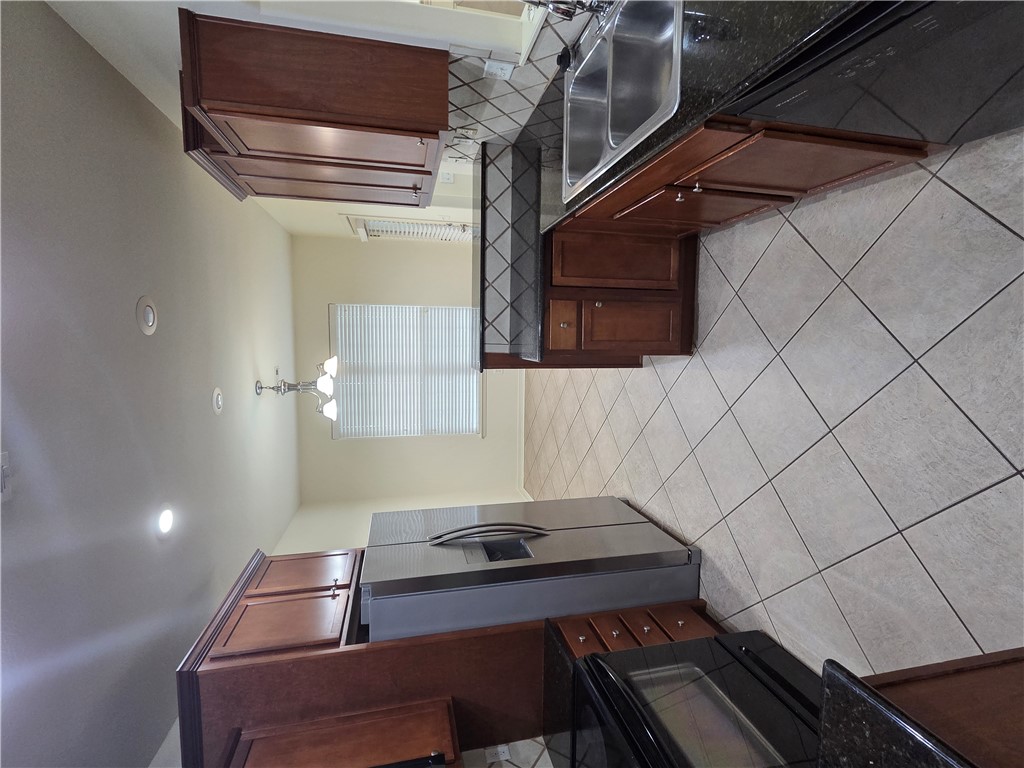 Crofton Manor Sub - Residential Lease