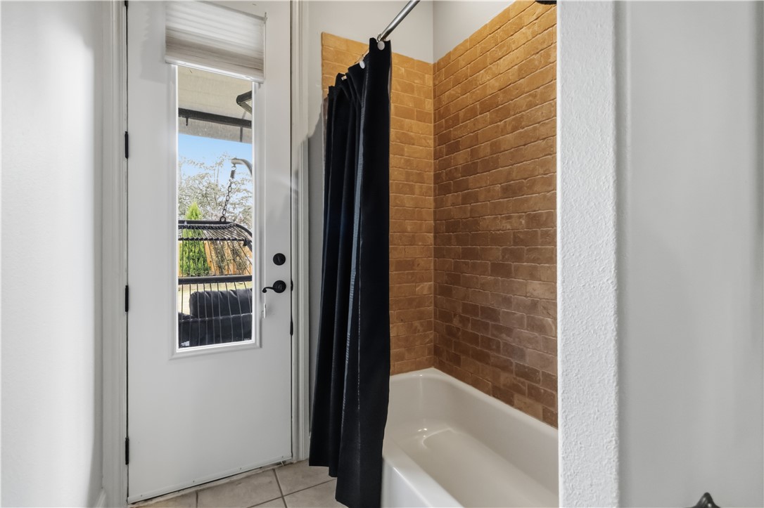 Peaks Ph III, The Rogers - Residential