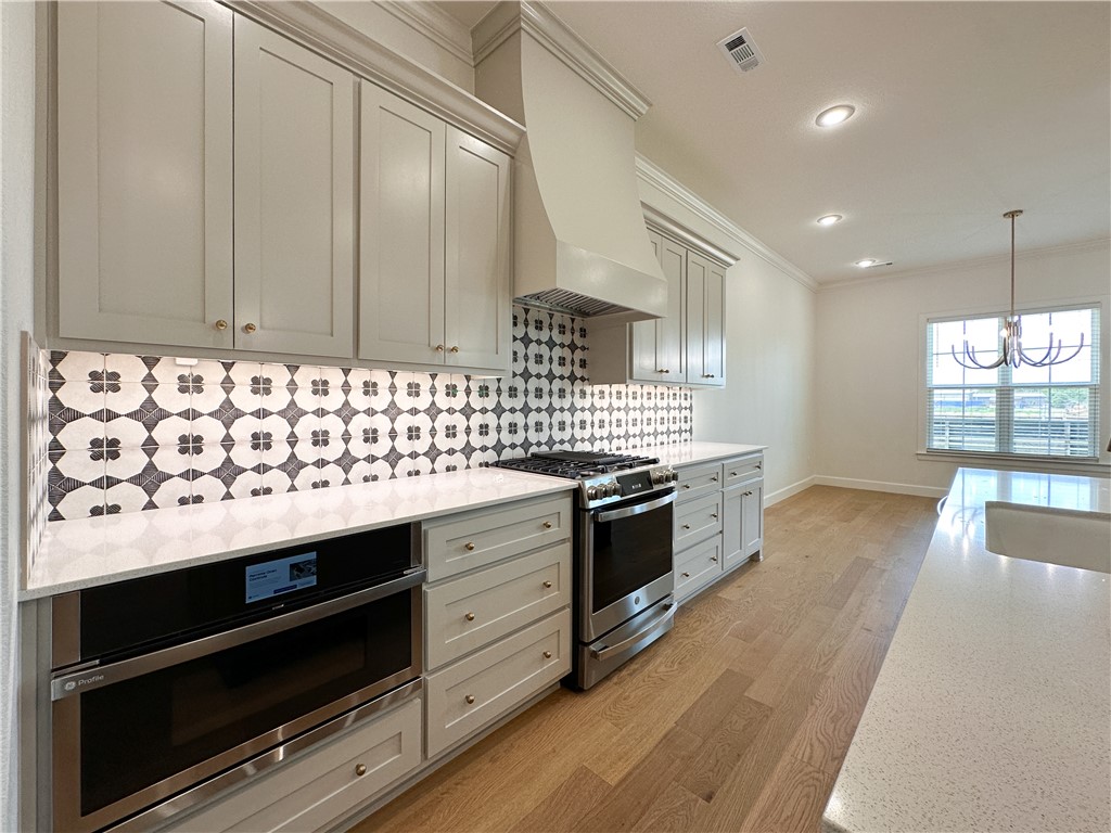 County Line Square - Residential