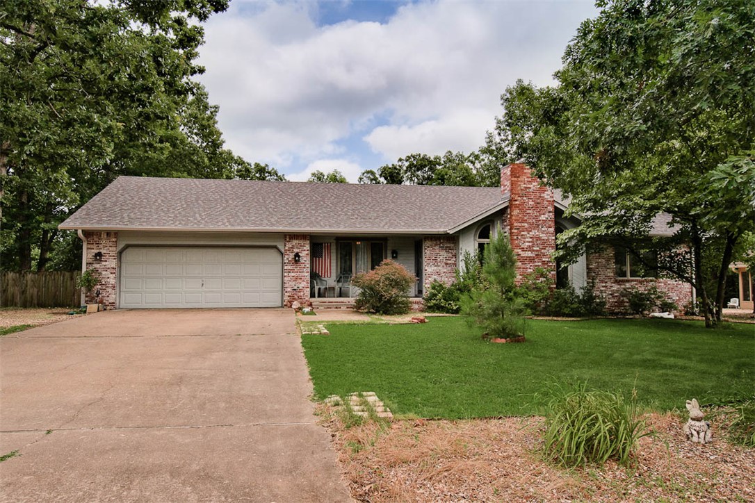 Great location just 3.9 miles from I 49, offering quick and easy access for commuting, shopping, dining, and all the incredible activities Northwest Arkansas has to enjoy.
This home features numerous updates throughout, including refreshed bathrooms, a new roof, new gutters, and more—giving buyers peace of mind from the start.
Situated on a double flat lot with wood privacy fencing, the property provides plenty of space to spread out while still feeling tucked away.
Enjoy your mornings and evenings in the large screened in sunroom or relax on the new deck, perfect for quiet coffee time or hosting friends and family.
