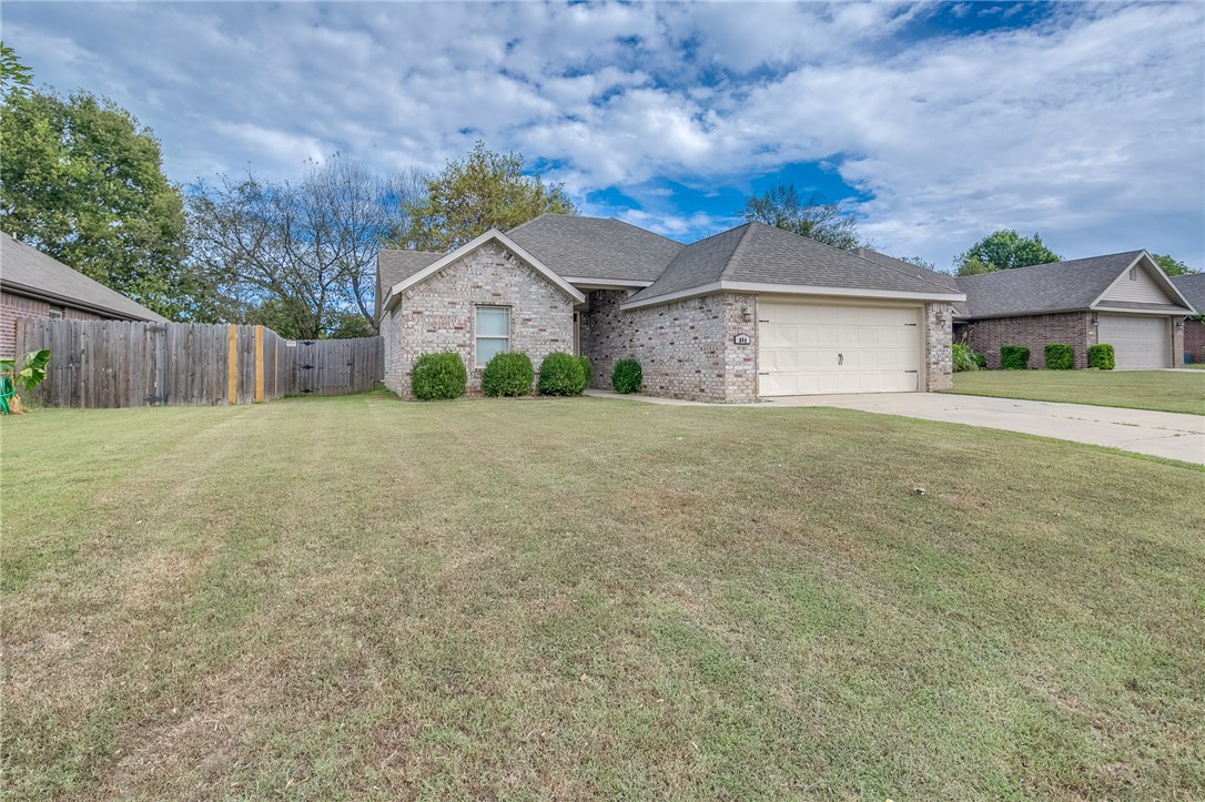 Great 3 bedroom 2 bathroom home in east Fayetteville. Polished concrete floors, Granite countertops, Carpet in bedrooms, Large walk in closet in master bedroom that is connected to utility room. Fenced in back yard with covered patio.