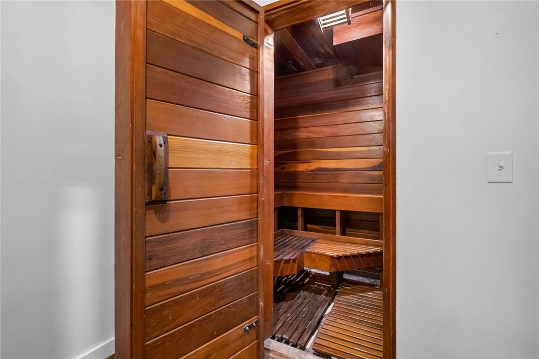 Crestwood Acres Add - Residential