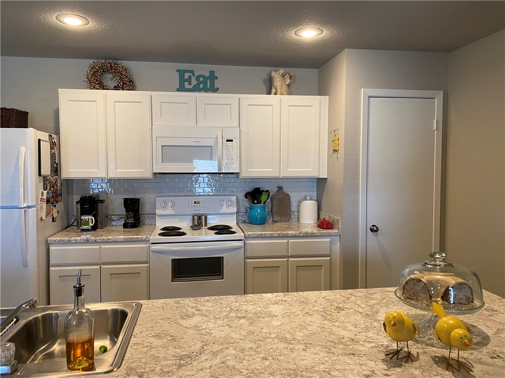 Holland Crossing Duplexes - Residential