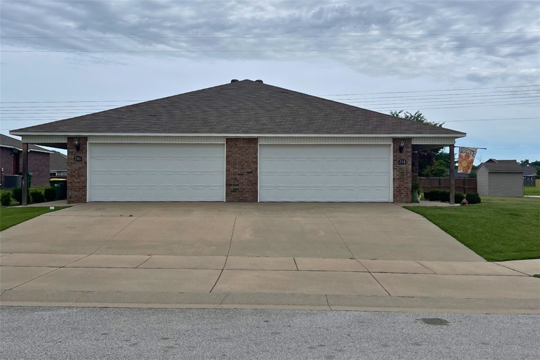 Holland Crossing Duplexes - Residential
