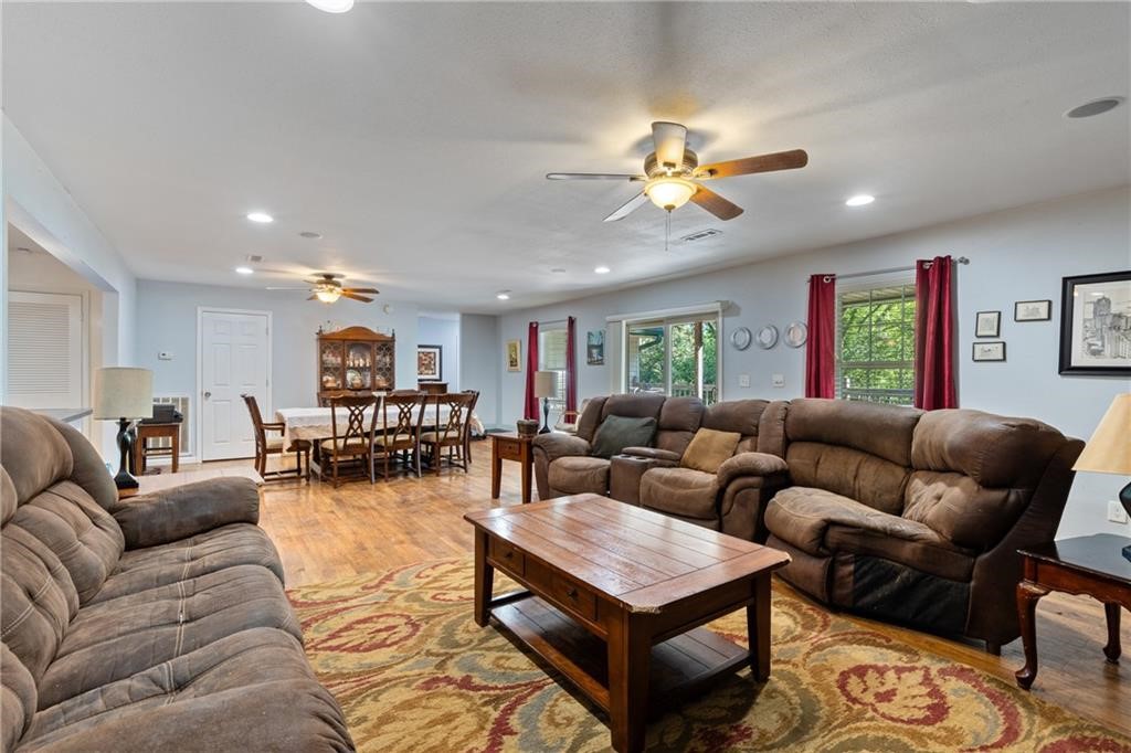 Hillcrest 2nd Add Pea Ridge - Residential