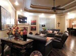 Hilltop Summit Est - Residential