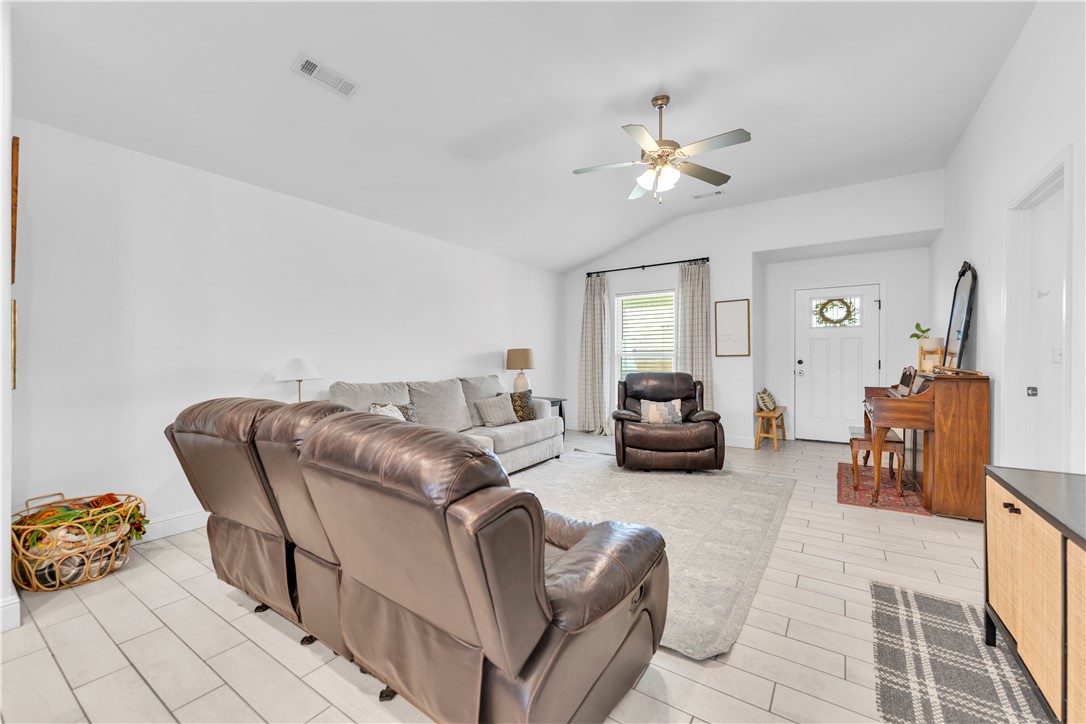 Grand Estates Ph 2 Gentry - Residential