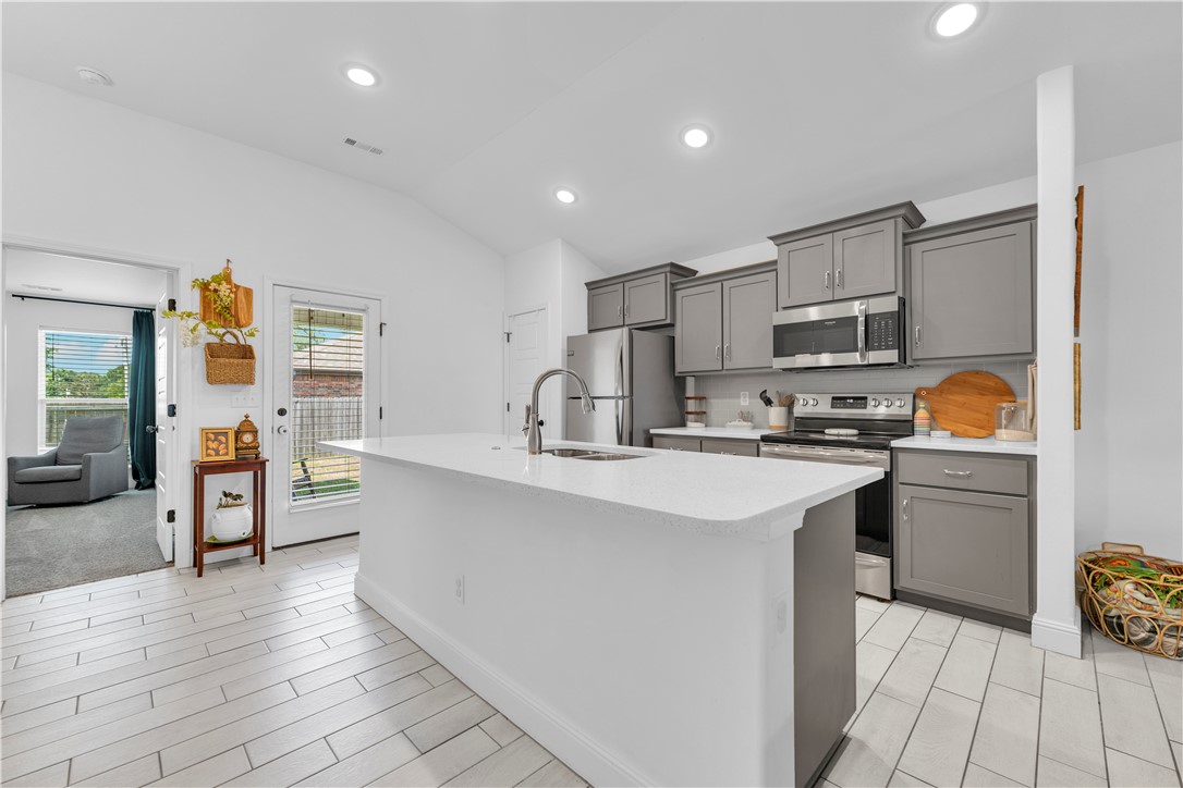 Grand Estates Ph 2 Gentry - Residential