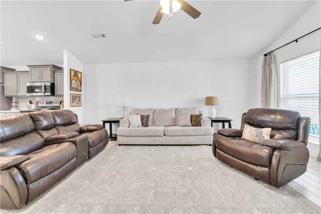Grand Estates Ph 2 Gentry - Residential
