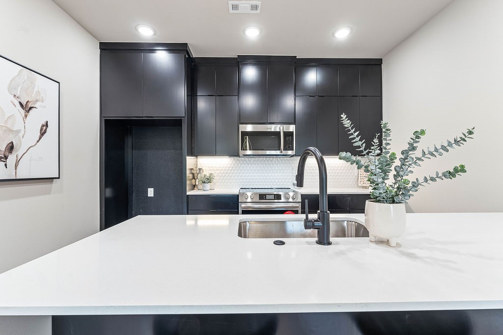 Happy Hollow Add - Residential