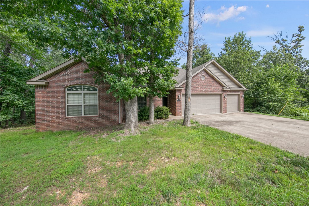 Monmouth Sub Bvv - Residential Lease