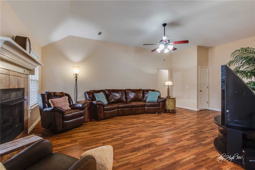 Bellview Residence Add Ph 1 Rogers - Residential