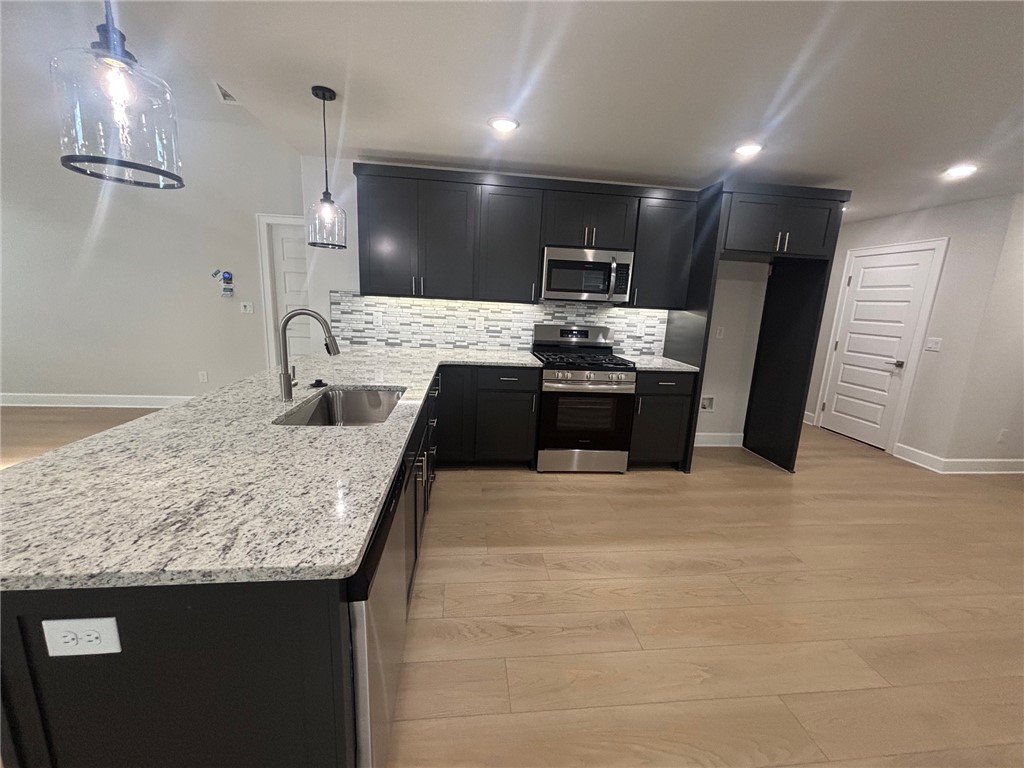 Brier Hill Sub Ph I Bentonville - Residential Lease