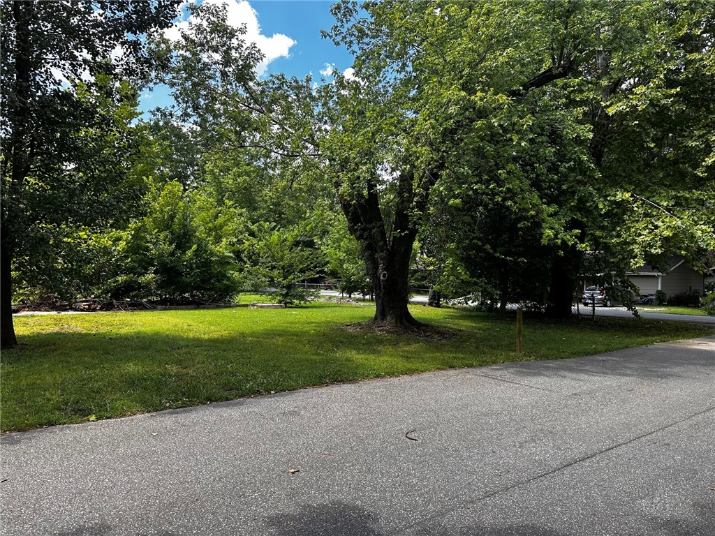 Farmington Outlots - Land