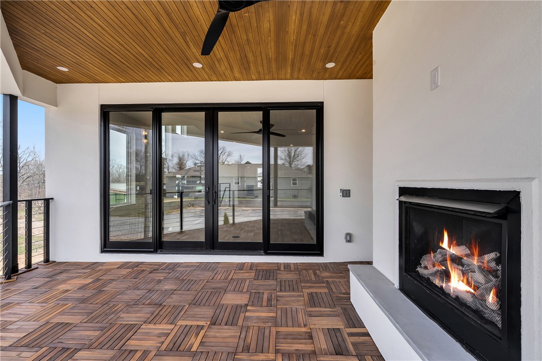 W A BURK'S ADD-BENTONVILLE - Residential