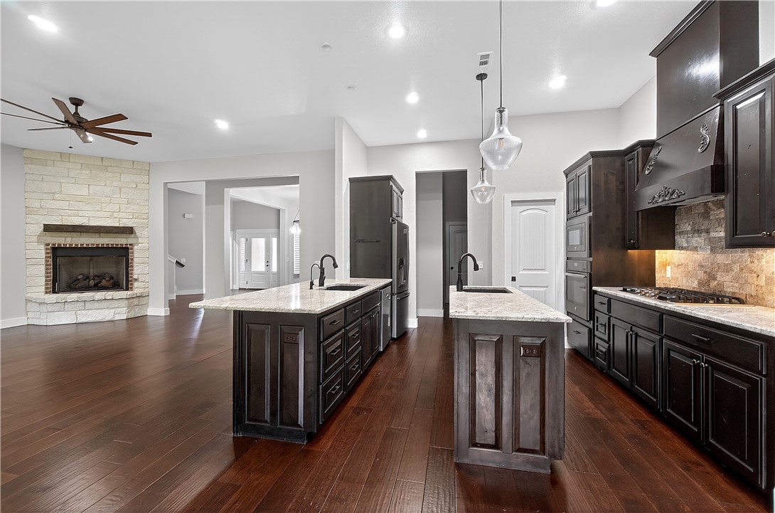 Crystal Cove - Residential