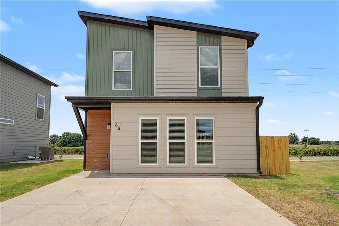The 1100 Bungalow floor plan is a 3 bed, 2 bath 1100 square foot home that provides a safe, modern, and tranquil place for buyers to call home. LVP flooring and carpet in your home with durability and style. Created with the first-time homebuyer or savvy investors in mind, residents can be situated within walking distance of exciting neighborhood amenities, premier school districts and downtown life in Northwest Arkansas. Taxes subject to change based on new construction.
