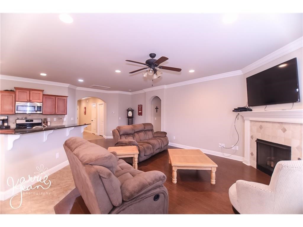 Hamptons, The Cave Sprgs - Residential