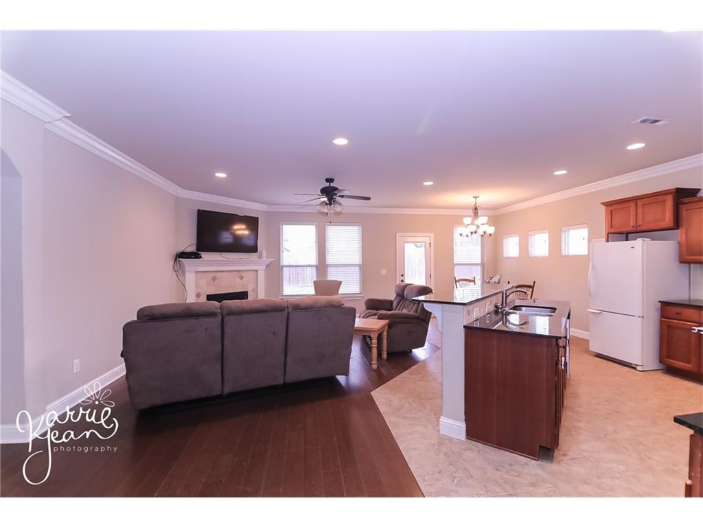 Hamptons, The Cave Sprgs - Residential