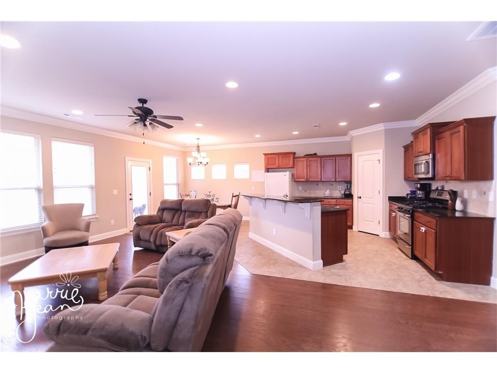 Hamptons, The Cave Sprgs - Residential