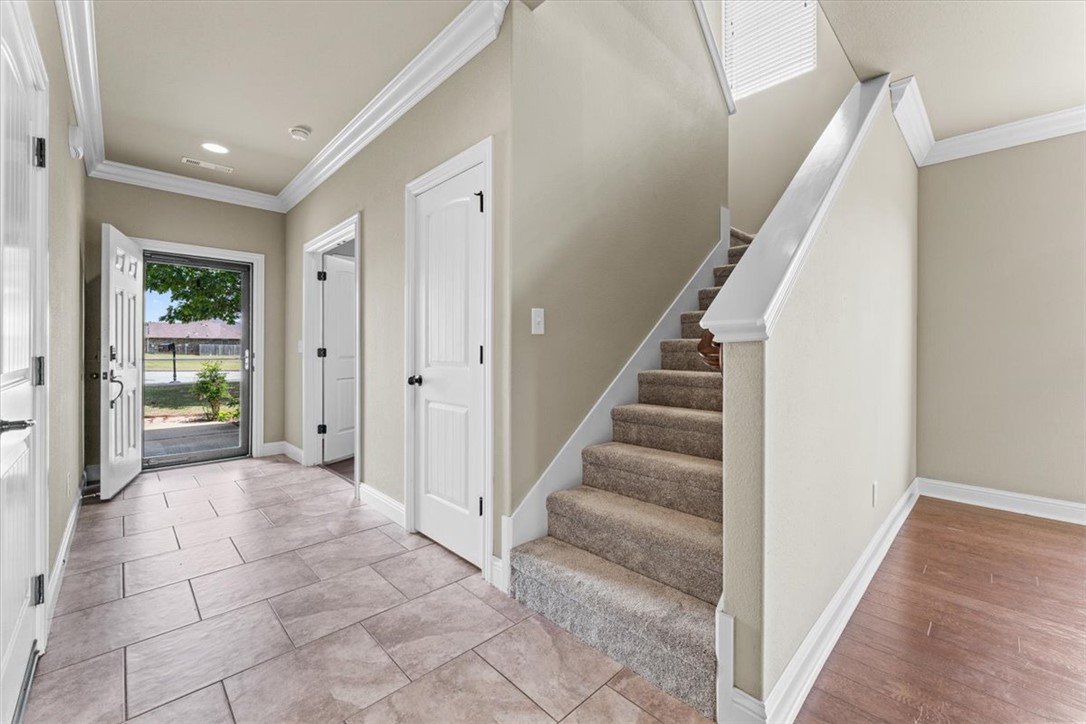 Hamptons, The Cave Spgs - Residential