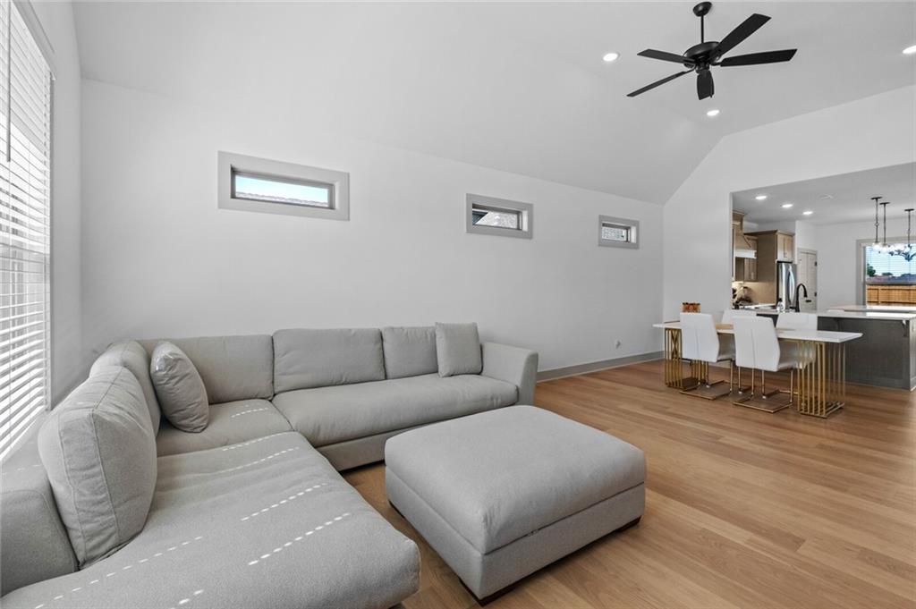 Woodlands Crossing Ph I Bentonville - Residential Lease