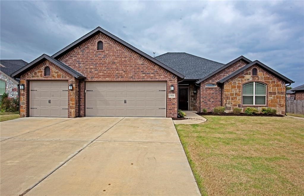 Beautiful spacious Bentonville home offering a fenced and private back yard, covered back patio, 3-car garage, and included Fridge, Stove, Dishwasher, and beverage-cooler in it's dedicated in-home bar.

Enjoy an excellent Bentonville location with easy access to Downtown Bentonville and Hwy 102!

Pet friendly, some restrictions apply.
Fridge, beverage cooler, stove, dishwasher, and washer/dryer set included!
Featuring a large living space, lots of counterspace, a bar, and walk-in closets.
Excellent Bentonville location.
3-car garage, hard to find in rentals!
Fenced, private back yard.

Available for tours now, accepting applications immediately!