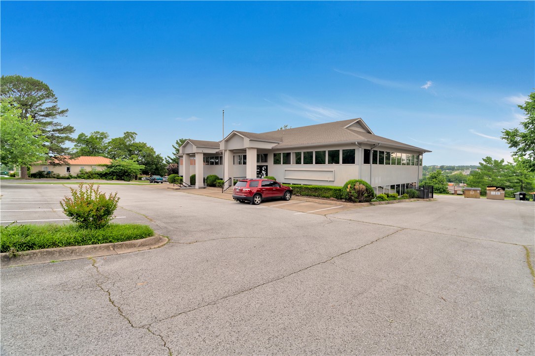 Fayetteville Outlots - Commercial Lease