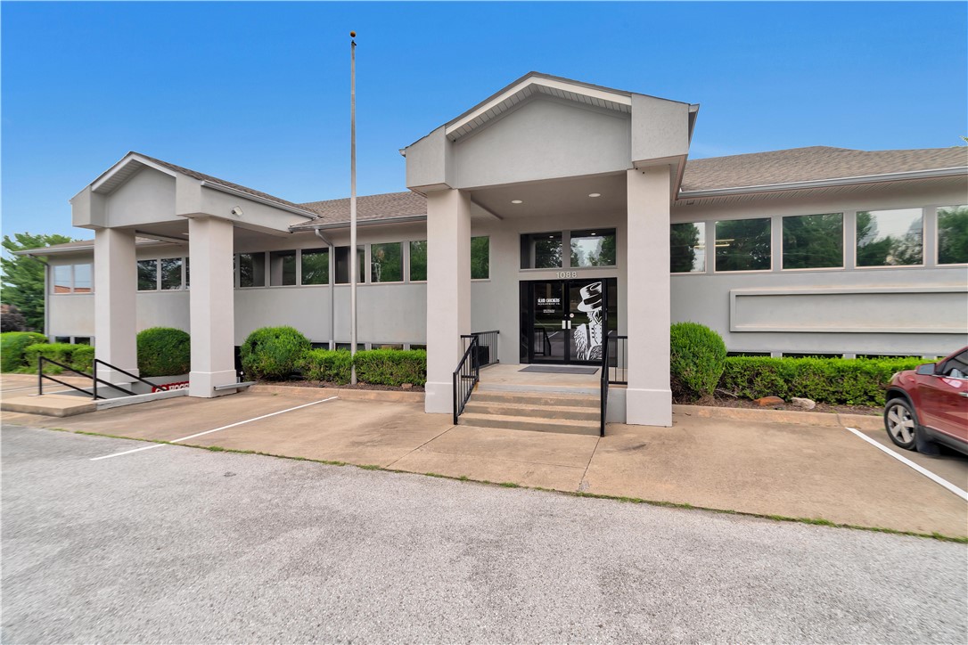 Modern upscale office space located in the thriving North Fayetteville Business District. Approximately 5,000 SF located on the 2nd floor. Space includes 12 offices, 2 large conference rooms, multiple areas for workstations, break area, reception. Large parking lot. This location provides easy access to I49 and all of NWA