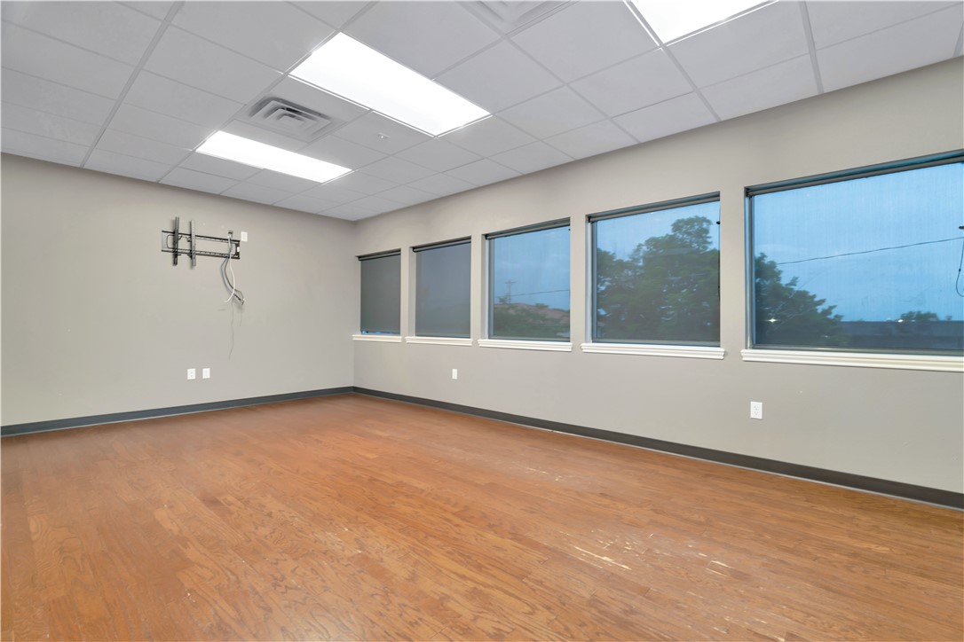 Fayetteville Outlots - Commercial Lease