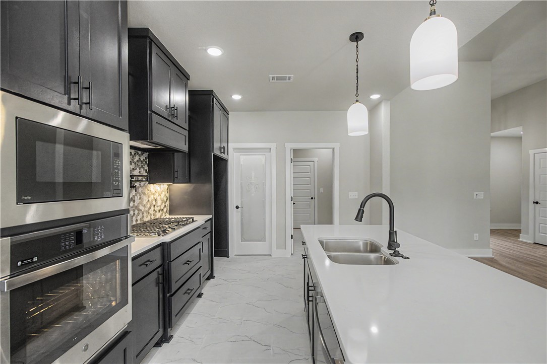 Oak Brook Sub Ph 1 Siloam Spgs - Residential