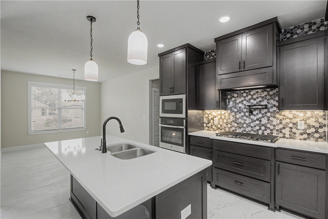 Oak Brook Sub Ph 1 Siloam Spgs - Residential