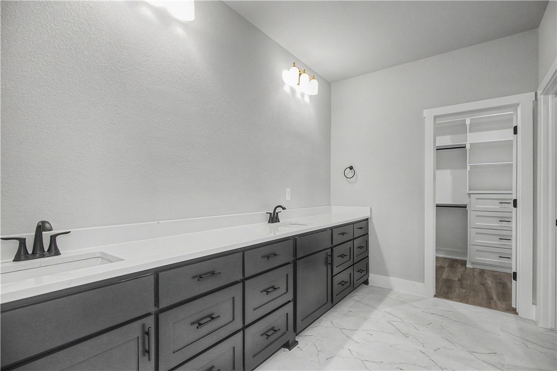 Oak Brook Sub Ph 1 Siloam Spgs - Residential