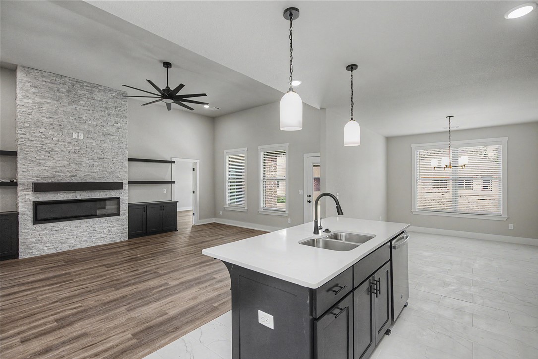 Oak Brook Sub Ph 1 Siloam Spgs - Residential