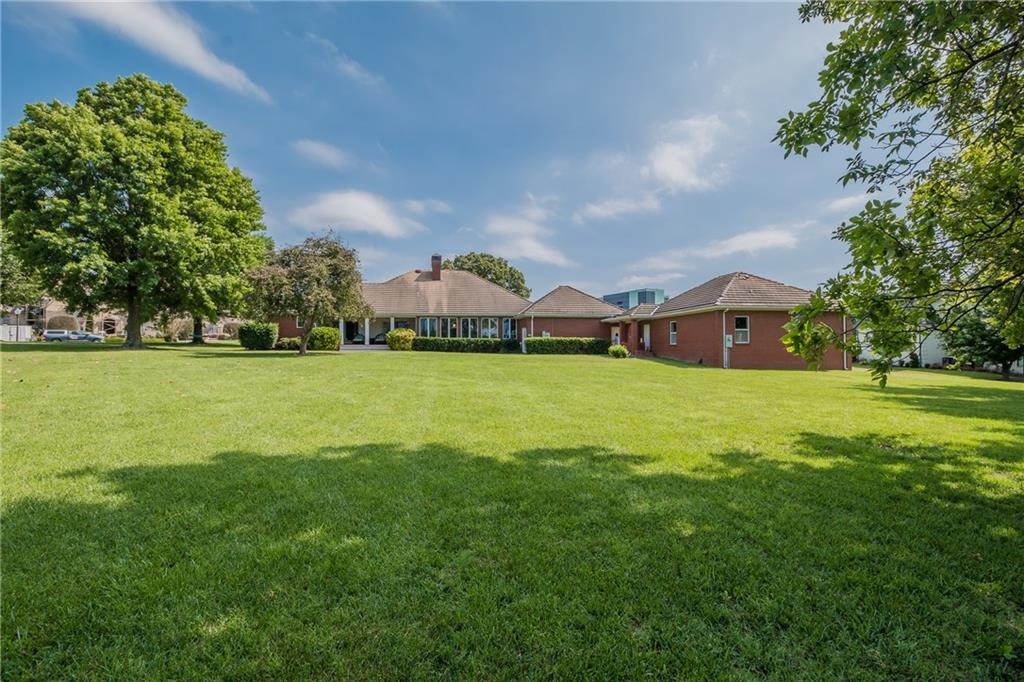 Champions Golf & Cc Ph 2 Rogers - Residential