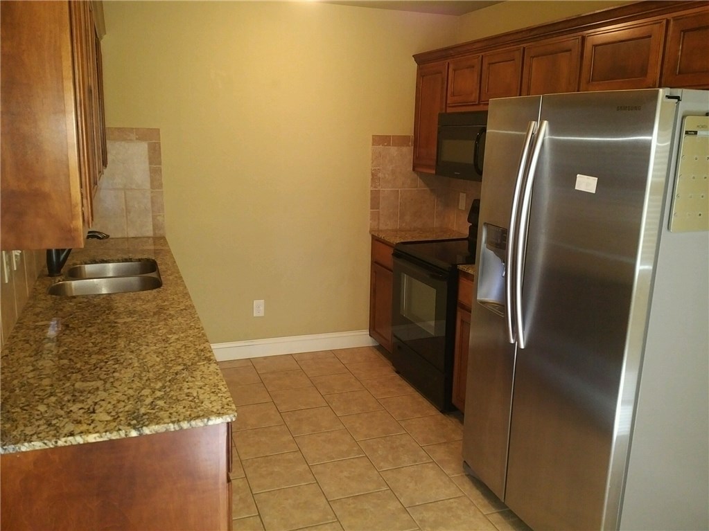 Brentwood Rogers - Residential Lease